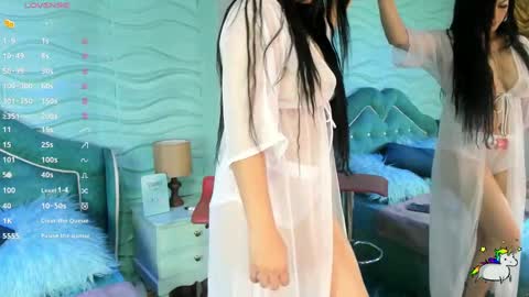 Snapshot of anahikoenig chatting on September 26, 2025, 7:29 pm ANA online show from September 26, 2025, 7:29 pm