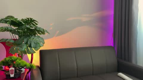 Snapshot of anahori_simon chatting on June 1, 2026, 11:39 pm simon online show from June 1, 2026, 11:39 pm