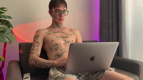 Snapshot of anahori_simon chatting on June 8, 2026, 12:58 am simon online show from June 8, 2026, 12:58 am