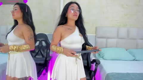Snapshot of anaiaclarck chatting on May 29, 2026, 3:48 am Im Sara online show from May 29, 2026, 3:48 am