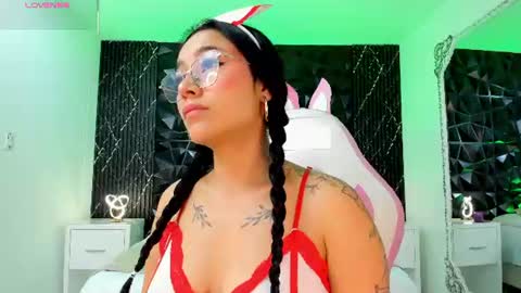 Snapshot of anaiaclarck chatting on July 28, 2026, 3:24 am Im Sara online show from July 28, 2026, 3:24 am
