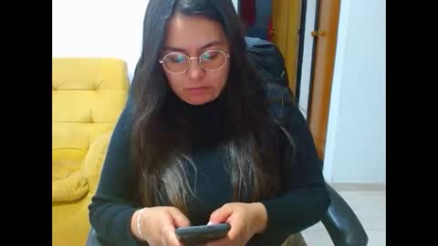 Snapshot of anaids_dam chatting on June 9, 2026, 10:21 pm anaids online show from June 9, 2026, 10:21 pm