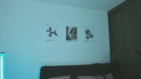      help me to get 100 thumps up  online show from February 20, 2025, 7:55 am