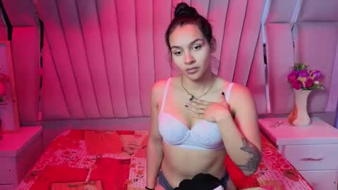 AbbyAndAntonela online show from September 15, 2025, 1:44 pm