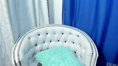 Snapshot of analia18_ chatting on January 9, 2025, 12:30 pm analia18 online show from January 9, 2025, 12:30 pm