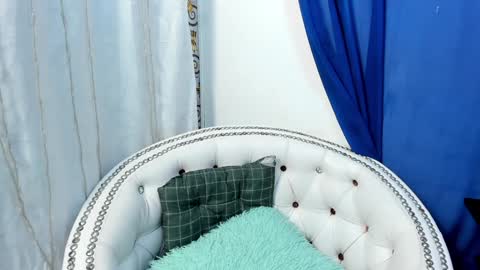 Snapshot of analia18_ chatting on January 29, 2025, 12:13 pm analia18 online show from January 29, 2025, 12:13 pm