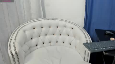 Snapshot of analia18_ chatting on February 8, 2025, 4:04 pm analia18 online show from February 8, 2025, 4:04 pm