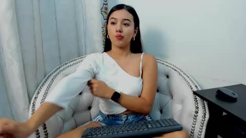 Snapshot of analia18_ chatting on March 8, 2025, 12:09 pm analia18 online show from March 8, 2025, 12:09 pm