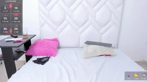 Snapshot of analia18_ chatting on October 15, 2025, 2:39 pm analia18 online show from October 15, 2025, 2:39 pm