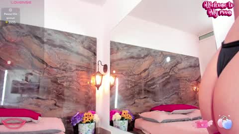 Snapshot of analia_smith chatting on January 22, 2025, 2:04 am Analia smith online show from January 22, 2025, 2:04 am