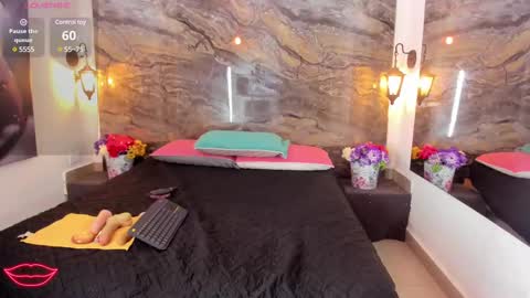 Snapshot of analia_smith chatting on March 5, 2025, 6:12 am Analia smith online show from March 5, 2025, 6:12 am