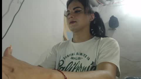 Snapshot of analia_smith chatting on May 8, 2026, 7:52 pm Analia smith online show from May 8, 2026, 7:52 pm