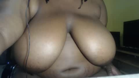 Snapshot of analock chatting on November 8, 2025, 10:04 am Dotunga online show from November 8, 2025, 10:04 am