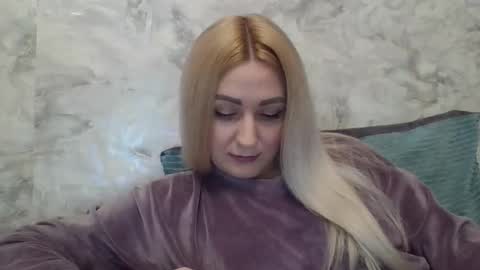 Snapshot of analqueen2024 chatting on December 3, 2025, 1:42 pm analqueen2024 online show from December 3, 2025, 1:42 pm