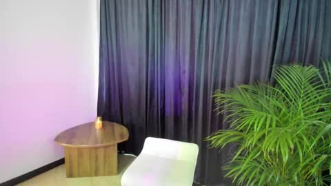 Snapshot of anamarieh chatting on September 11, 2025, 5:35 pm Ann online show from September 11, 2025, 5:35 pm