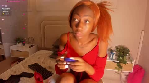 Snapshot of anamonroee chatting on September 19, 2025, 11:33 am anamonroee online show from September 19, 2025, 11:33 am