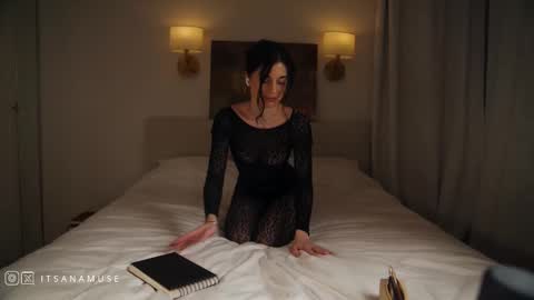 Ana online show from February 22, 2026, 9:35 pm