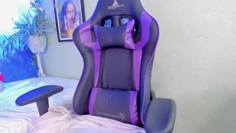 Snapshot of anapola_ chatting on December 11, 2024, 4:42 pm ana online show from December 11, 2024, 4:42 pm