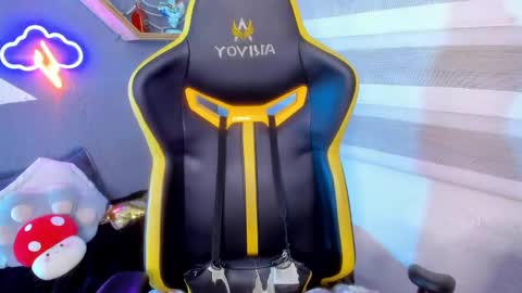 Snapshot of anapola_ chatting on December 27, 2024, 3:31 am ana online show from December 27, 2024, 3:31 am