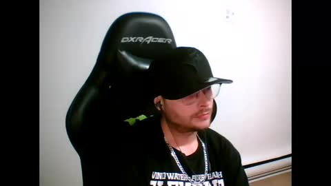 anarchyy1994 online show from March 16, 2026, 8:18 am