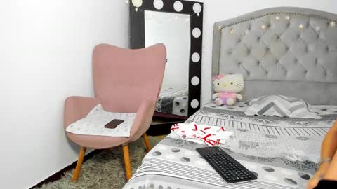 ana online show from January 5, 2026, 7:28 pm