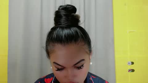 Snapshot of anaruru_ chatting on January 13, 2025, 5:12 pm ANA online show from January 13, 2025, 5:12 pm