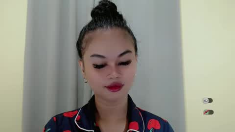 Snapshot of anaruru_ chatting on January 24, 2025, 11:15 am ANA online show from January 24, 2025, 11:15 am