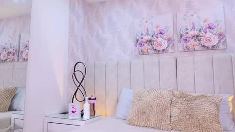 Snapshot of anastasia_steelegb chatting on May 6, 2026, 11:37 am Mia online show from May 6, 2026, 11:37 am