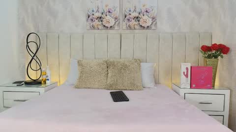 Snapshot of anastasia_steelegb chatting on May 9, 2026, 12:10 pm Mia online show from May 9, 2026, 12:10 pm