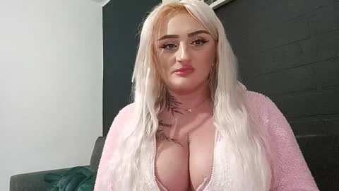 Snapshot of anastasiaamore chatting on January 6, 2026, 9:50 pm AnastasiaAmore online show from January 6, 2026, 9:50 pm