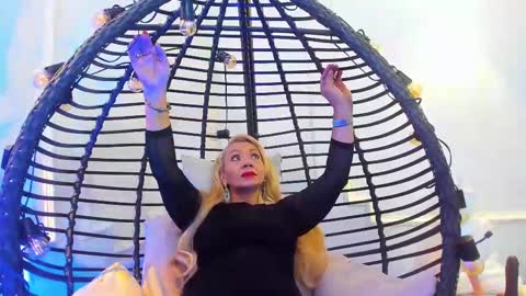 Snapshot of anastasiataylor_ chatting on February 10, 2025, 3:24 am Ana 3 online show from February 10, 2025, 3:24 am