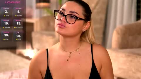 Snapshot of anastasyanoir chatting on September 22, 2025, 11:12 am AnastasyaNoir online show from September 22, 2025, 11:12 am