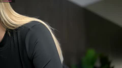 Snapshot of anastasyanoir chatting on November 14, 2025, 6:12 am AnastasyaNoir online show from November 14, 2025, 6:12 am