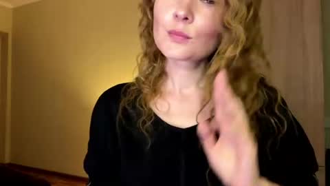 Snapshot of anavelle chatting on June 15, 2026, 10:45 pm Ana online show from June 15, 2026, 10:45 pm
