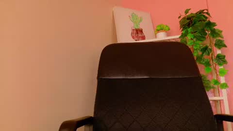 Snapshot of anavicc__ chatting on July 13, 2026, 9:01 am Kendra online show from July 13, 2026, 9:01 am