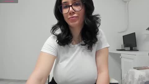 Andreea online show from April 30, 2026, 3:57 am