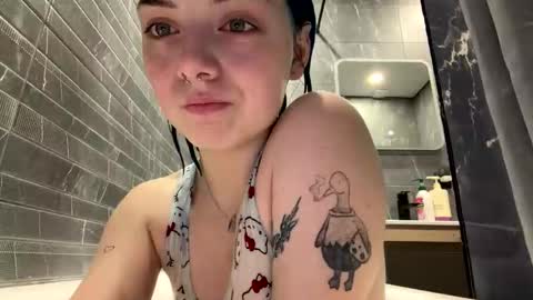 AnmiXHot online show from April 12, 2026, 12:10 pm