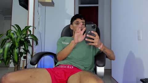 Snapshot of ander_012 chatting on January 25, 2025, 12:38 am Ander Arias online show from January 25, 2025, 12:38 am