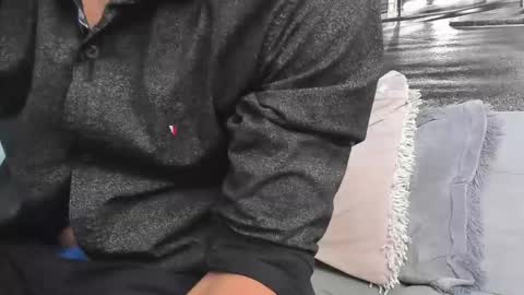 Snapshot of ander_perez chatting on February 12, 2025, 3:05 pm ANDER online show from February 12, 2025, 3:05 pm