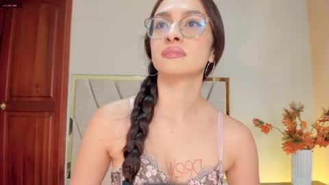 Andra Cyrus online show from June 14, 2026, 2:30 pm