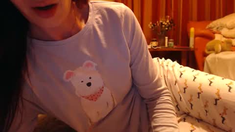 Snapshot of andrasweetie chatting on May 16, 2026, 8:07 pm Andra online show from May 16, 2026, 8:07 pm
