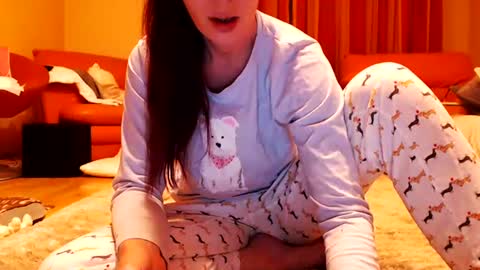 Snapshot of andrasweetie chatting on July 7, 2026, 8:13 pm Andra online show from July 7, 2026, 8:13 pm