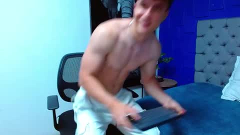 Snapshot of andre_parker chatting on February 15, 2025, 2:26 am Andre Parker online show from February 15, 2025, 2:26 am