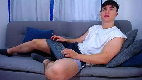 Snapshot of andre_parker chatting on November 27, 2025, 1:29 am Andre Parker online show from November 27, 2025, 1:29 am