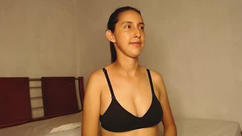 Snapshot of andre_sky_ chatting on May 16, 2026, 5:04 am A l e online show from May 16, 2026, 5:04 am