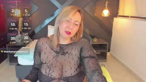 Snapshot of andre_soto_ chatting on June 5, 2026, 2:07 am A N D R E online show from June 5, 2026, 2:07 am
