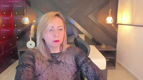 Snapshot of andre_soto_ chatting on June 16, 2026, 12:02 am A N D R E online show from June 16, 2026, 12:02 am