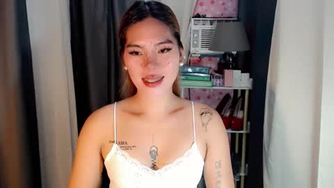Snapshot of andrea06121998 chatting on April 13, 2026, 12:43 pm andrea06121998 online show from April 13, 2026, 12:43 pm
