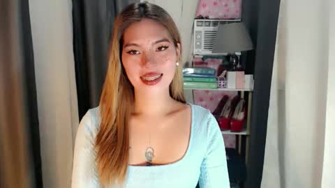 Snapshot of andrea06121998 chatting on May 25, 2026, 2:56 pm andrea06121998 online show from May 25, 2026, 2:56 pm
