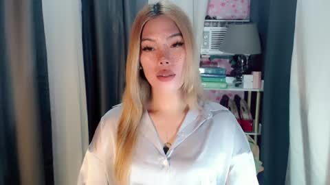 Snapshot of andrea06121998 chatting on July 5, 2026, 2:02 pm andrea06121998 online show from July 5, 2026, 2:02 pm